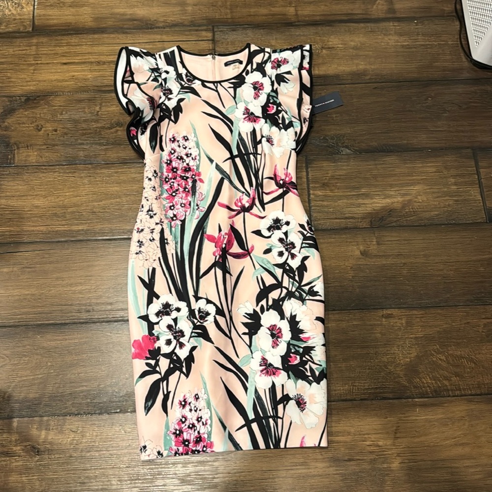 NWT Tommy Hilfiger scuba flutter sleeve dress